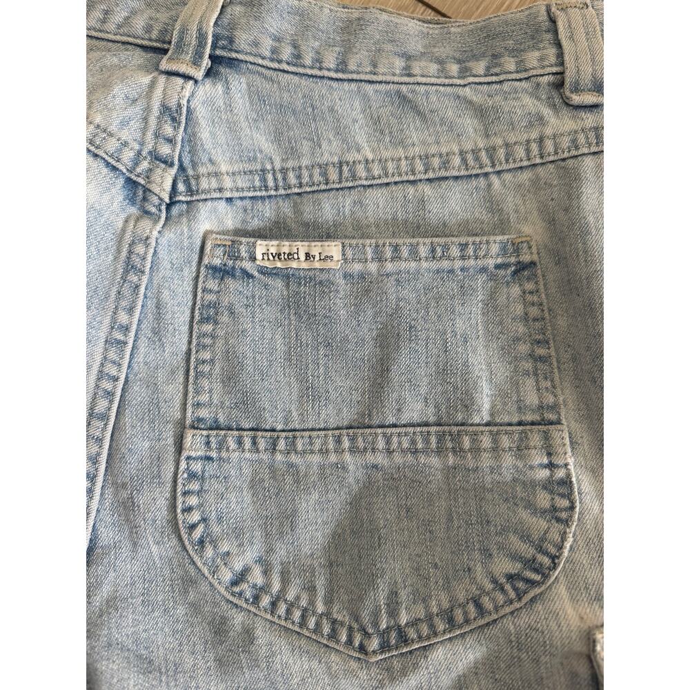 Vintage Lee Light Wash Denim Cargo Shorts | High Rise Utility - Picture 4 of 9
